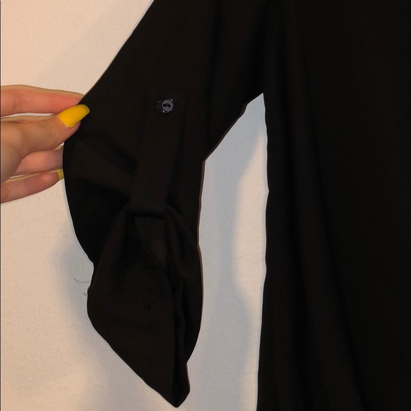 blouse - Picture 3 of 4